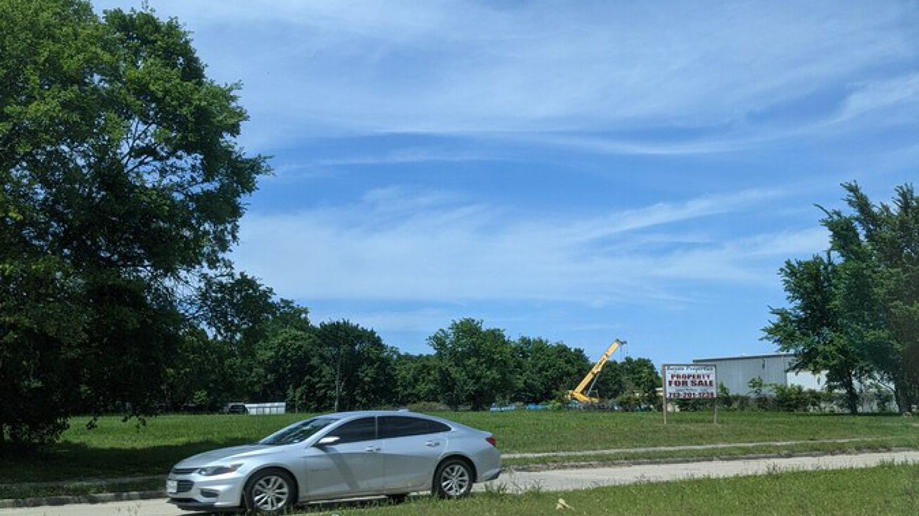 6633 E Orem Dr, Houston, TX 77048