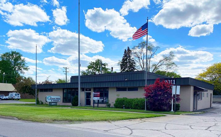 Pictures of Industrial property located at 2011 Livernois, Troy, MI 48083 for sales - image #1
