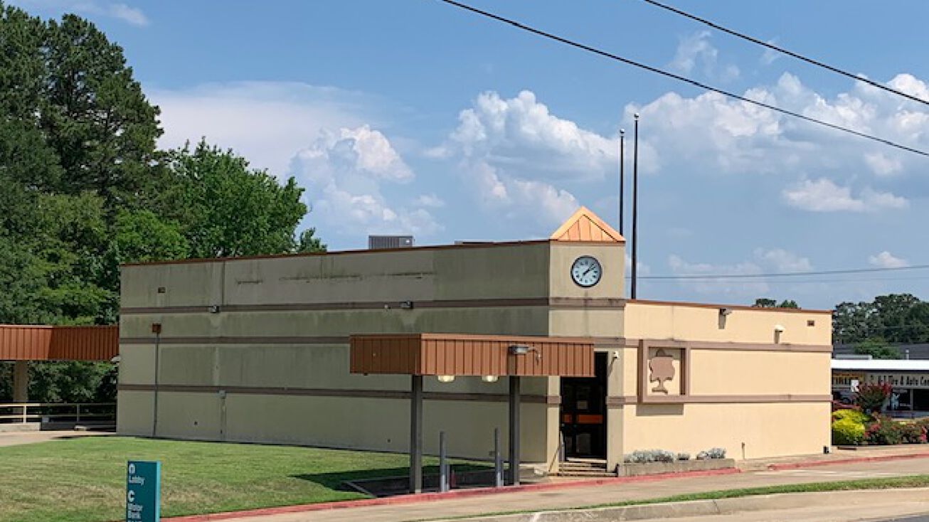 800 Gilmer Rd, Longview, TX 75604