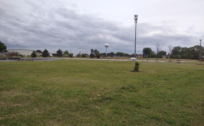 Pictures of Land property located at 109 Prince St, Warner Robins, GA 31093 for sales - image #1