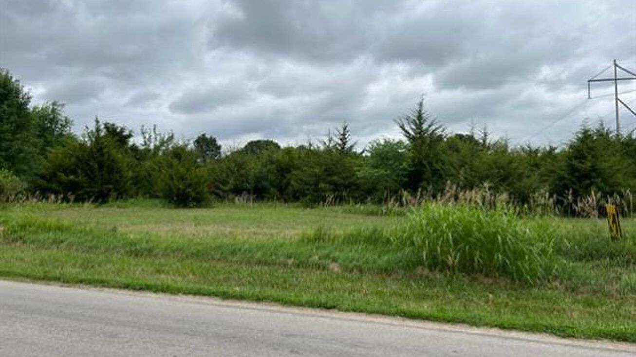 LOT 820 N LINN VALLEY Drive, Linn Valley, KS 66040