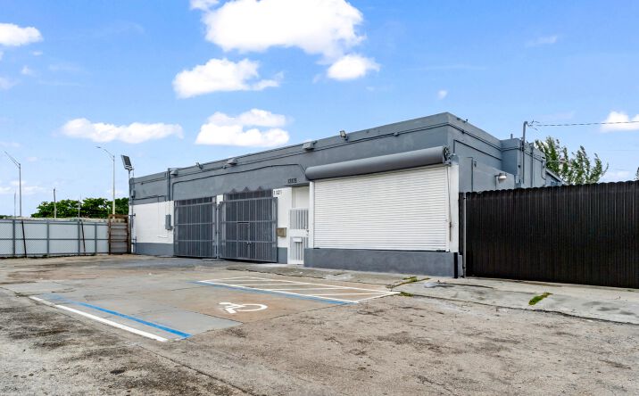 Pictures of Mixed Use property located at 1305 NW 79th St, Miami, FL 33147 for sales - image #1