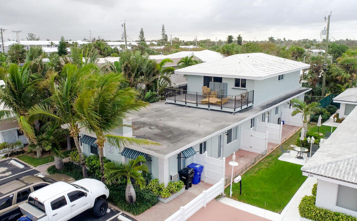 image of property at 4201 BOUGAINVILLA DRIVE Lauderdale By The Sea FL 33308