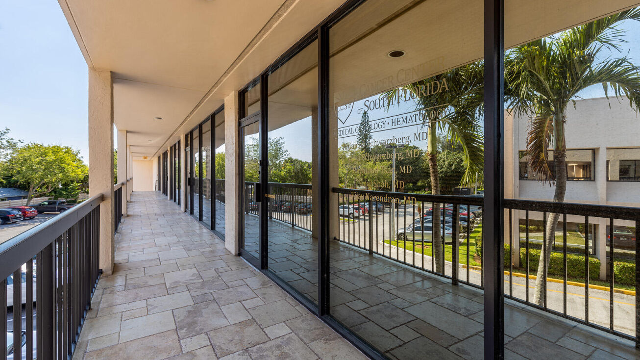 11382 Prosperity Farms Road, Palm Beach Gardens, FL 33410