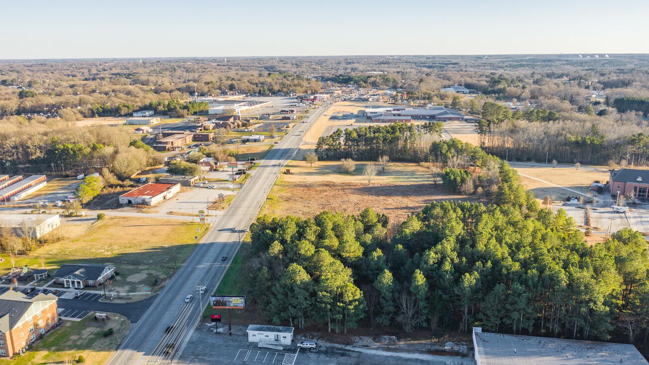 323 Pearman Dairy Rd, Anderson, SC 29625