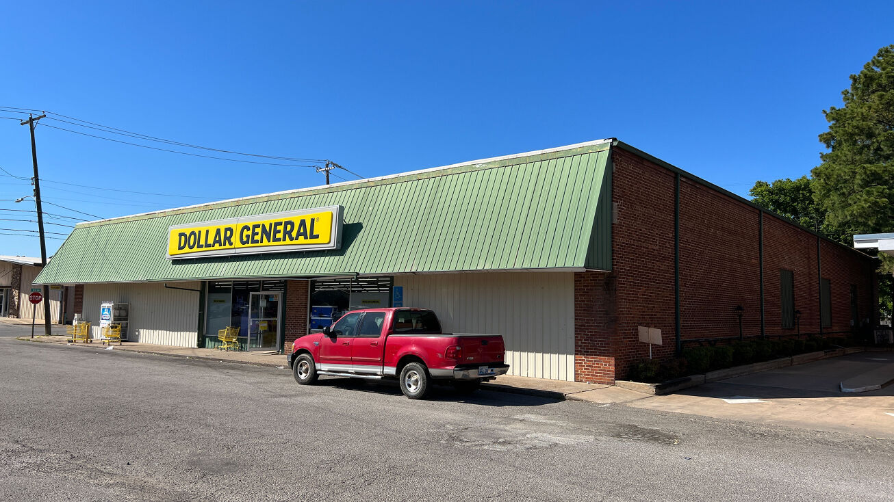 201 Clayton Ave, Poteau, OK 74953