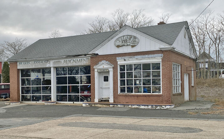 Pictures of Retail property located at 140 MA-6A, Orleans, MA 02653 for comps - image #1