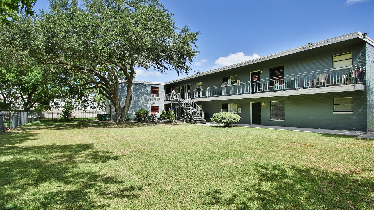 4218 J St, Houston, TX 77072