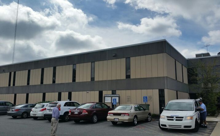 Pictures of Office property located at 817 Merrimack St, Lowell, MA 01854 for comps - image #1