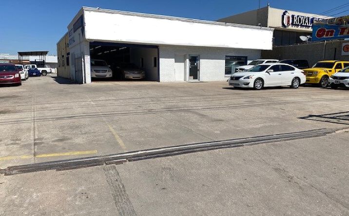 Pictures of Industrial property located at 2625 Royal Ln, Dallas, TX 75229 for sales - image #1