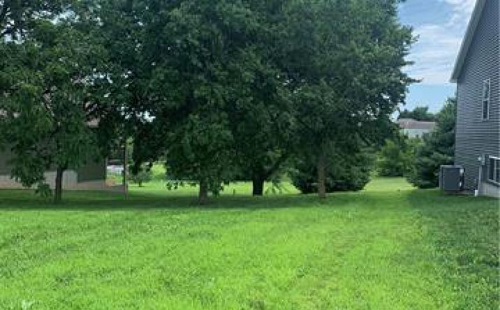 Pictures of Land property located at 2704 Meadow Ridge Drive, St Joseph, MO 64504 for sales - image #1