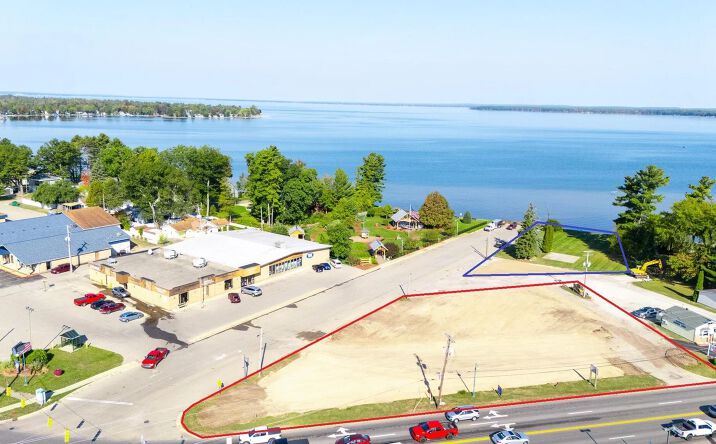 Pictures of Retail, Special Purpose property located at 730 W Houghton Lake Drive, Prudenville, MI 48651 for sales - image #1