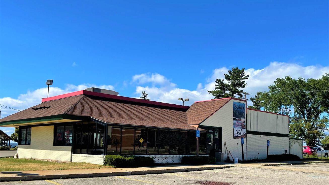 730 W Houghton Lake Drive, Prudenville, MI 48651