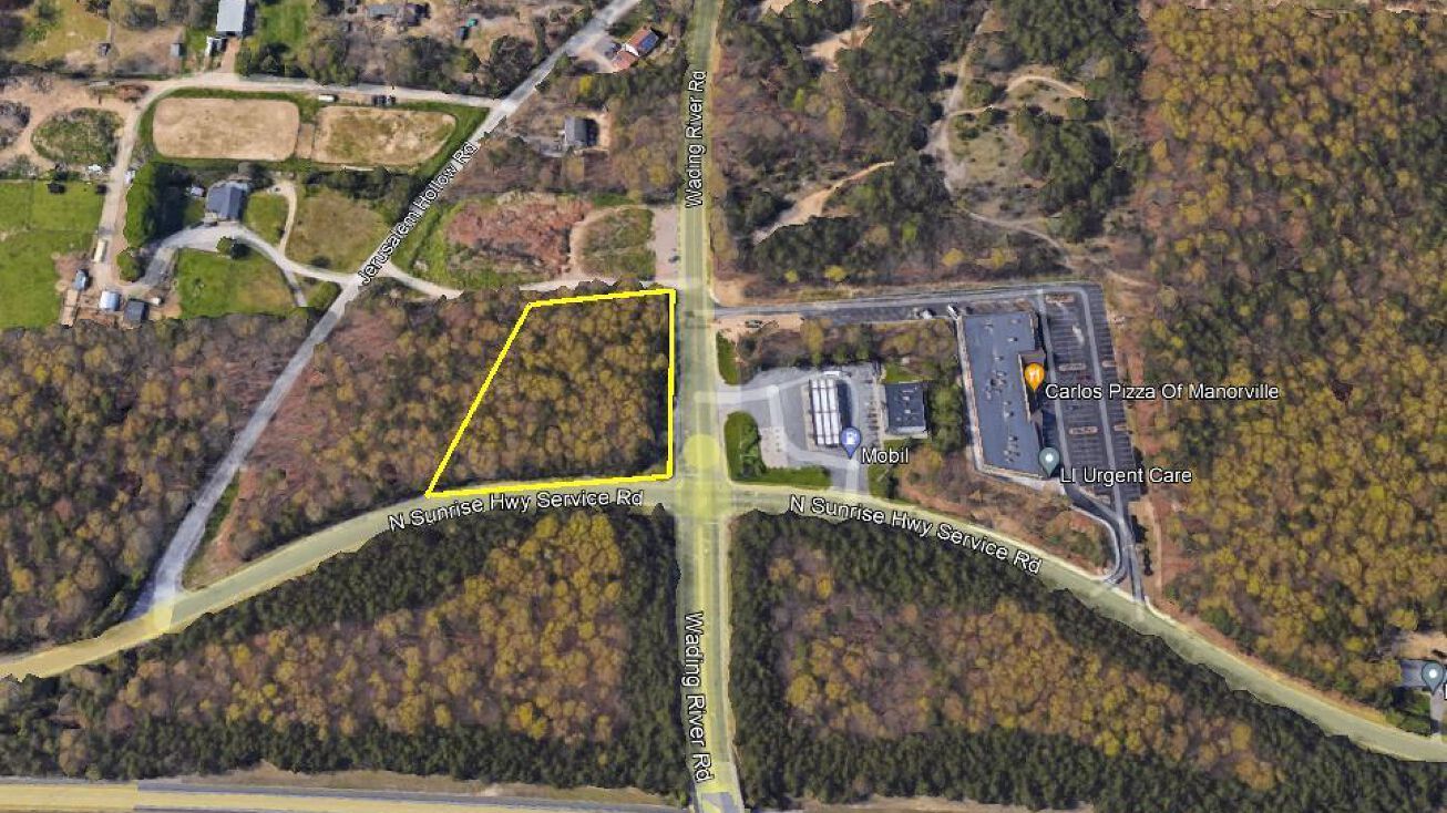 N Service Road of Sunrise Highway & Wading River Road, Center Moriches