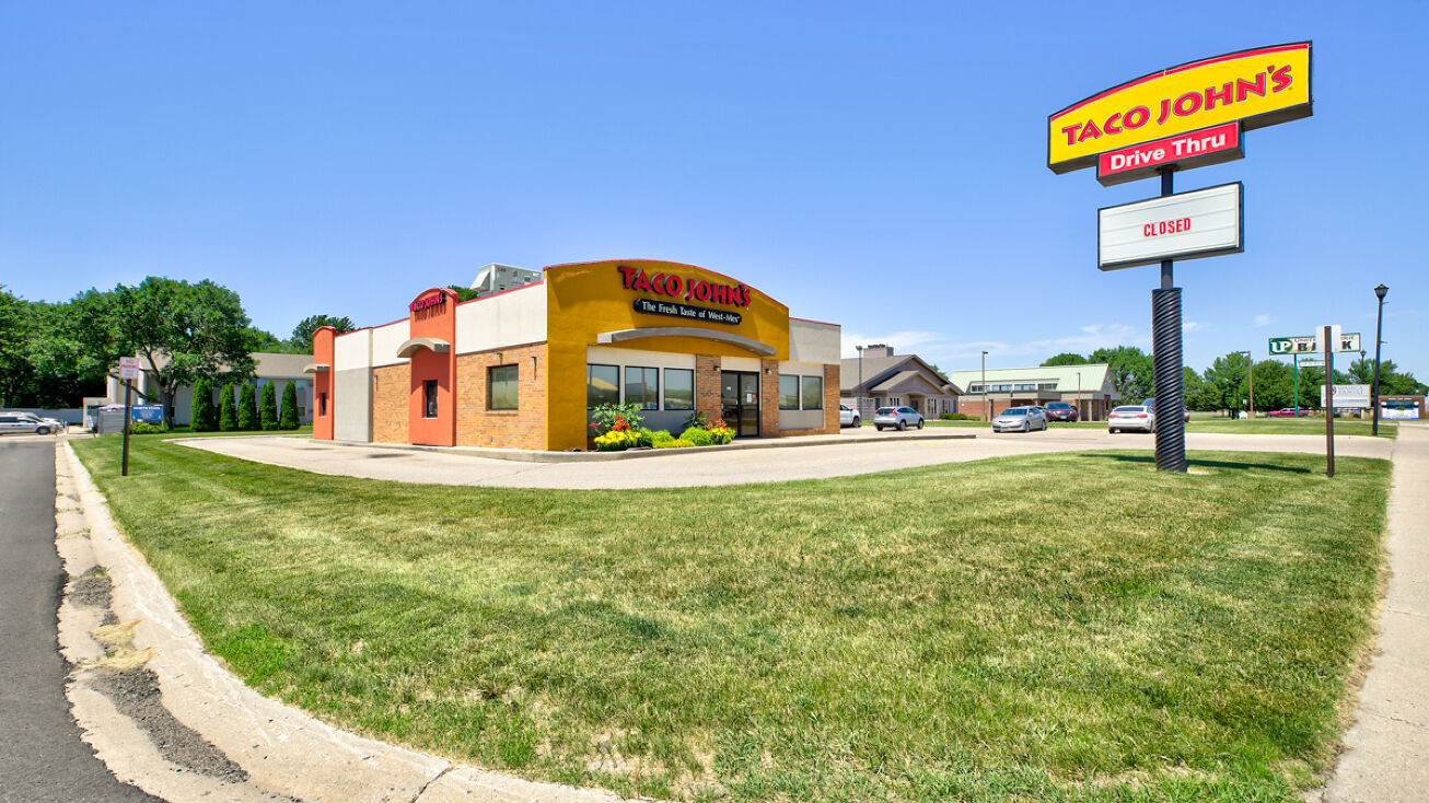 1401 N State St, Waseca, MN 56093