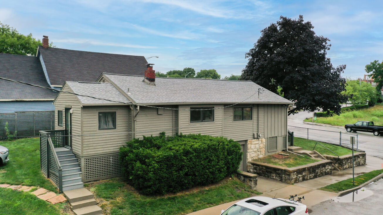 2201 W 43rd Ave, Kansas City, KS 66103