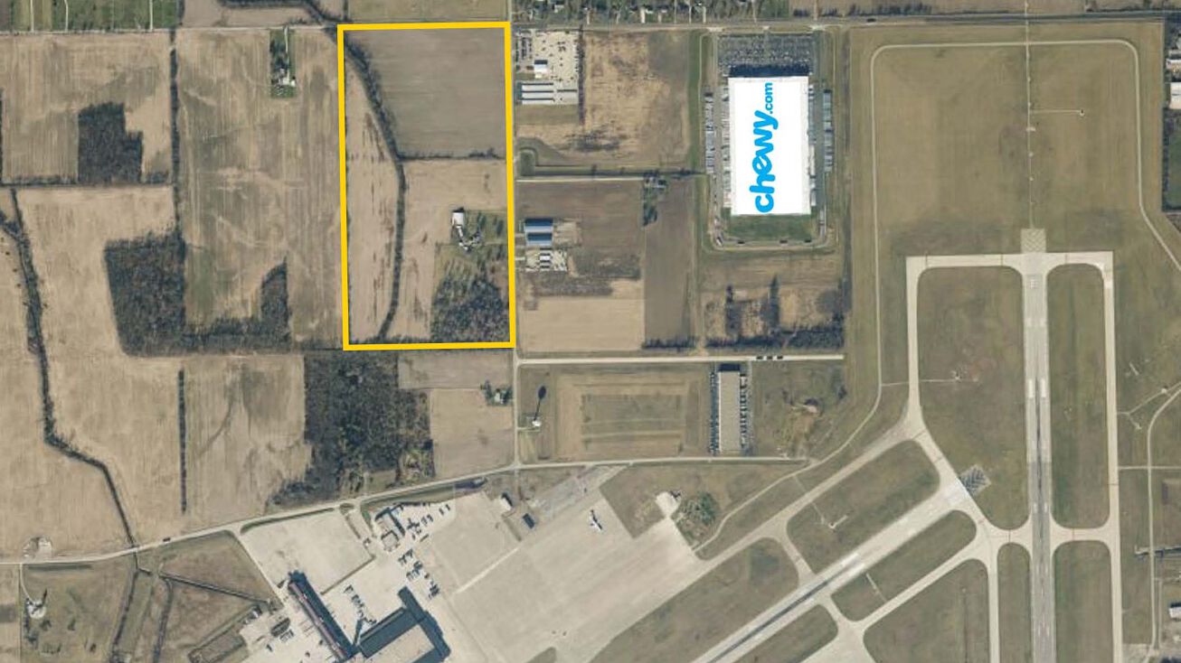 11683 Peters Rd, Tipp City, OH 45371