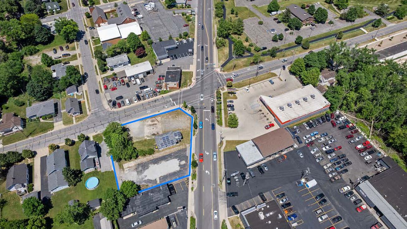 1009, 1011, 1015 N Calumet Ave, Valparaiso, IN 46383