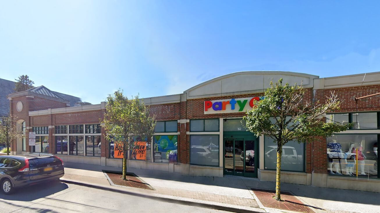 162 E Main St, Mt Kisco, NY 10549