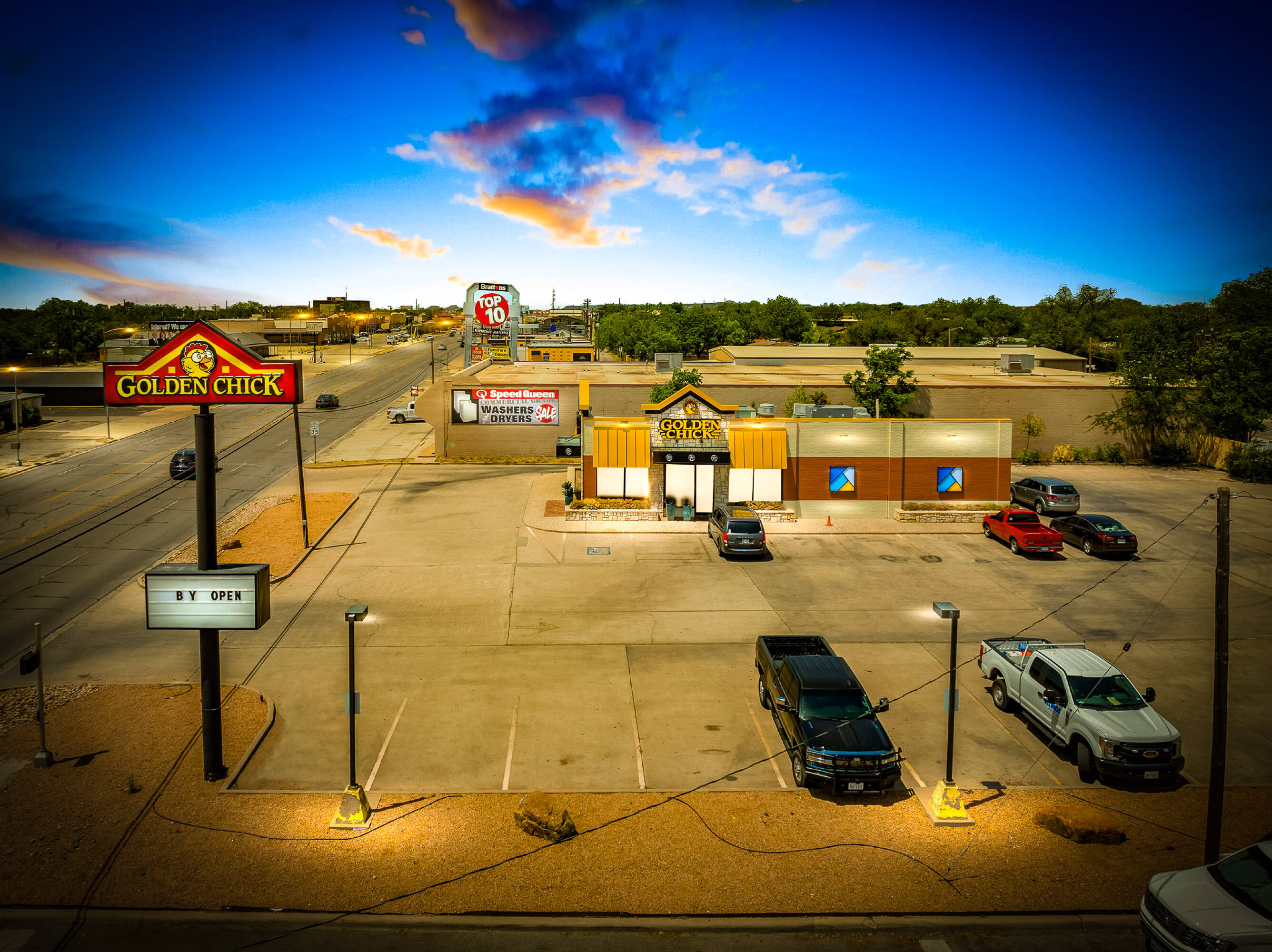 2602 Sherwood Way, San Angelo, TX 76901