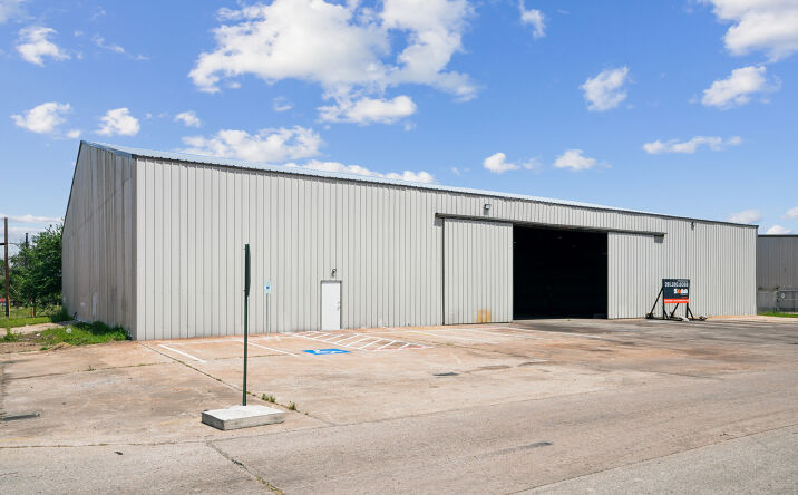 Pictures of Industrial property located at 813 Dumont St, South Houston, TX 77587 for sales - image #1