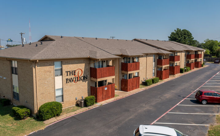 image of property at 425 NE LOOP 286 Paris TX 75460-2168