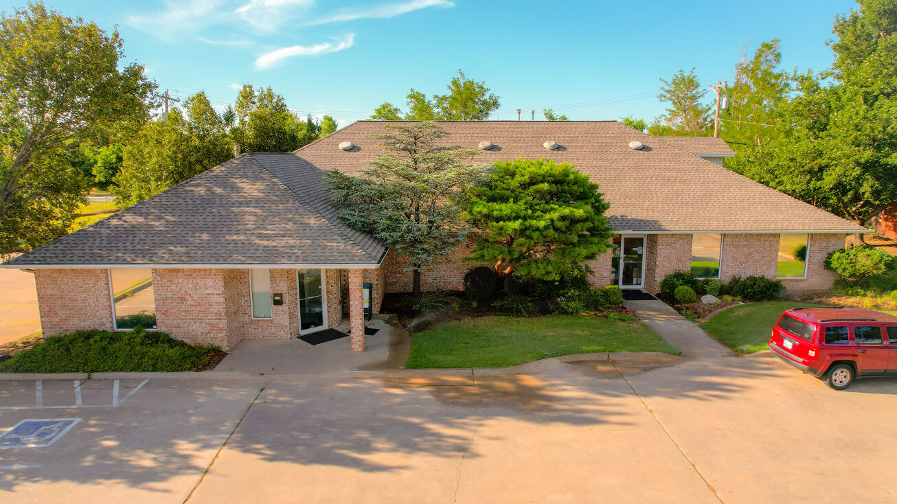 817 Irish Ln, Edmond, OK 73003