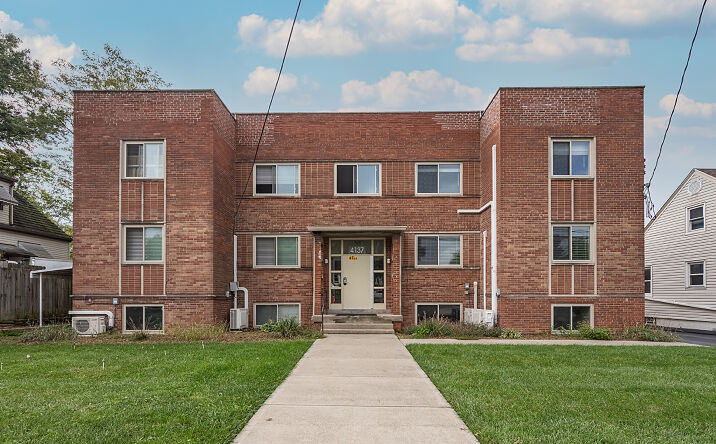 Pictures of Multifamily property located at 4137 E Galbraith Rd, Cincinnati, OH 45236 for comps - image #1