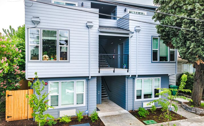 Pictures of Multifamily property located at 7206 N Saint Louis Ave, Portland, OR 97203 for sales - image #1