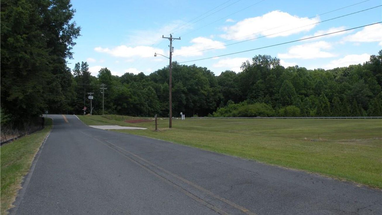 101 Charlotte St, Stanfield, NC 28163