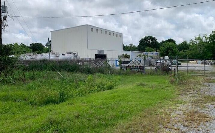 Pictures of Industrial property located at 3416 Veterans Memorial Drive, Abbeville, LA 70510 for sales - image #1
