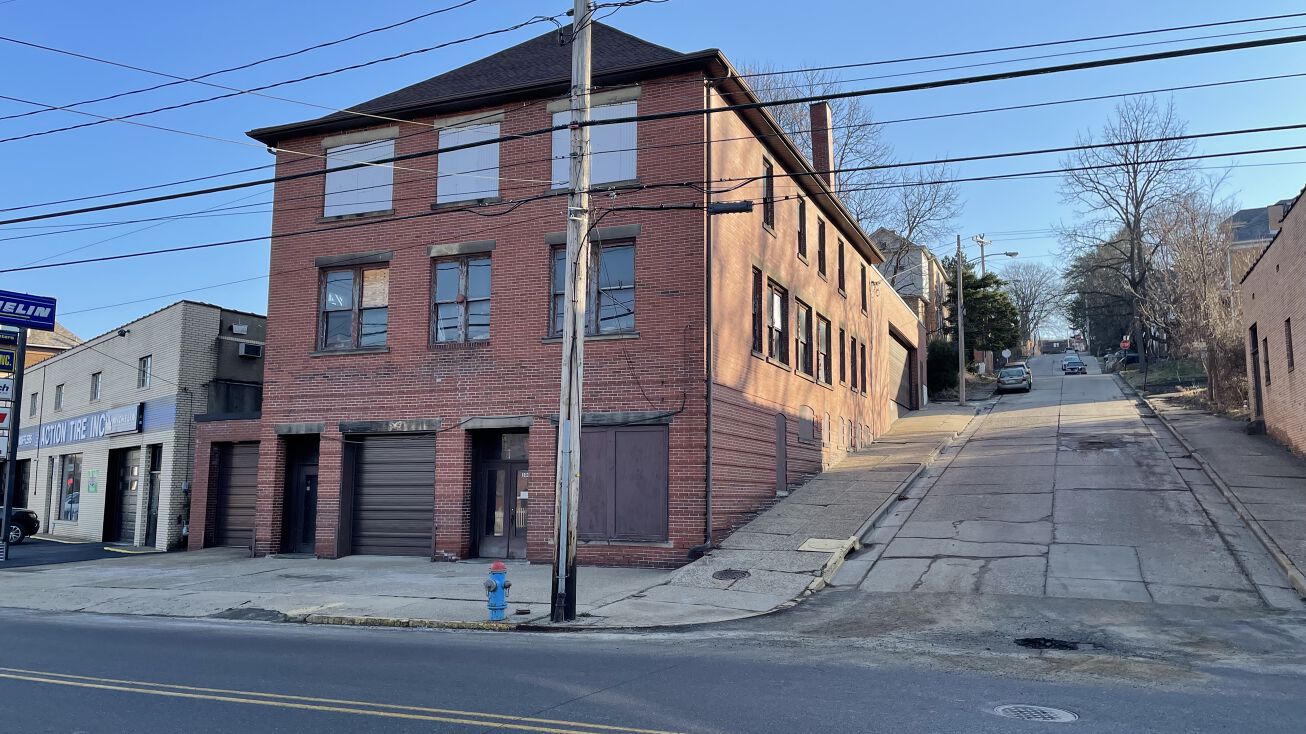 300 Merchant St, Ambridge, PA 15003