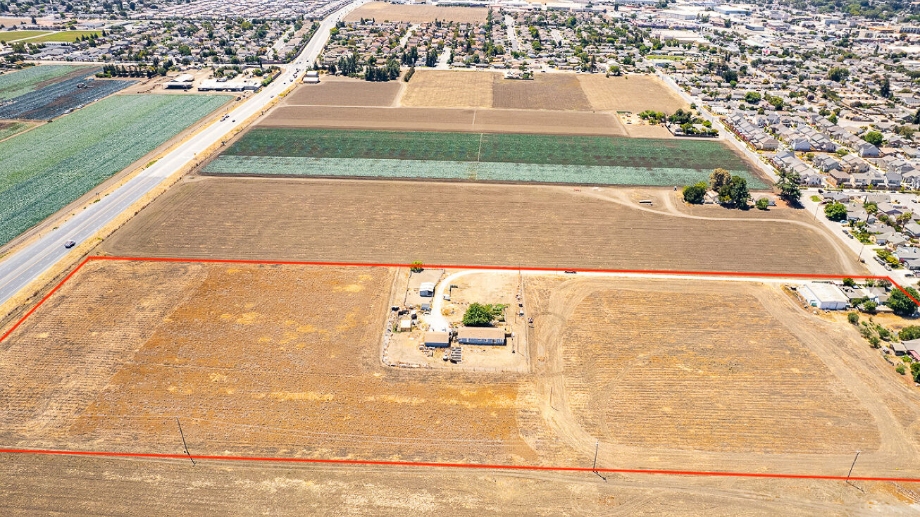 377 N Chappell Rd, Hollister, CA 95023