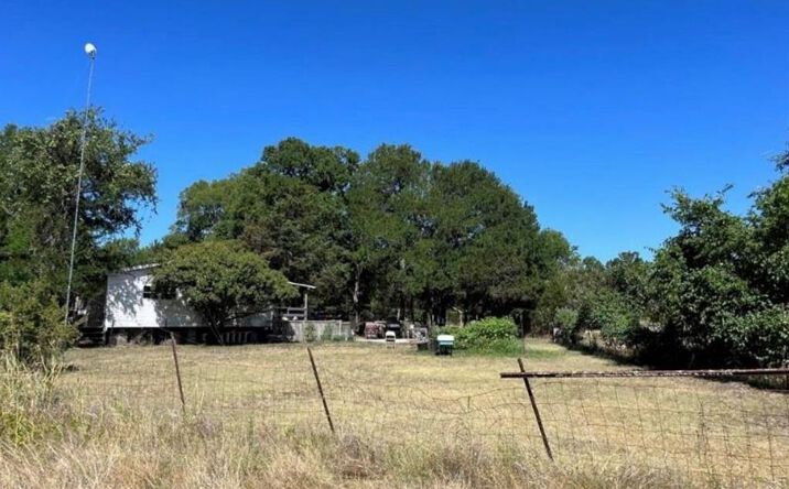 Pictures of Land property located at 250 Rolling Oaks Dr, Driftwood, TX 78619 for sales - image #1
