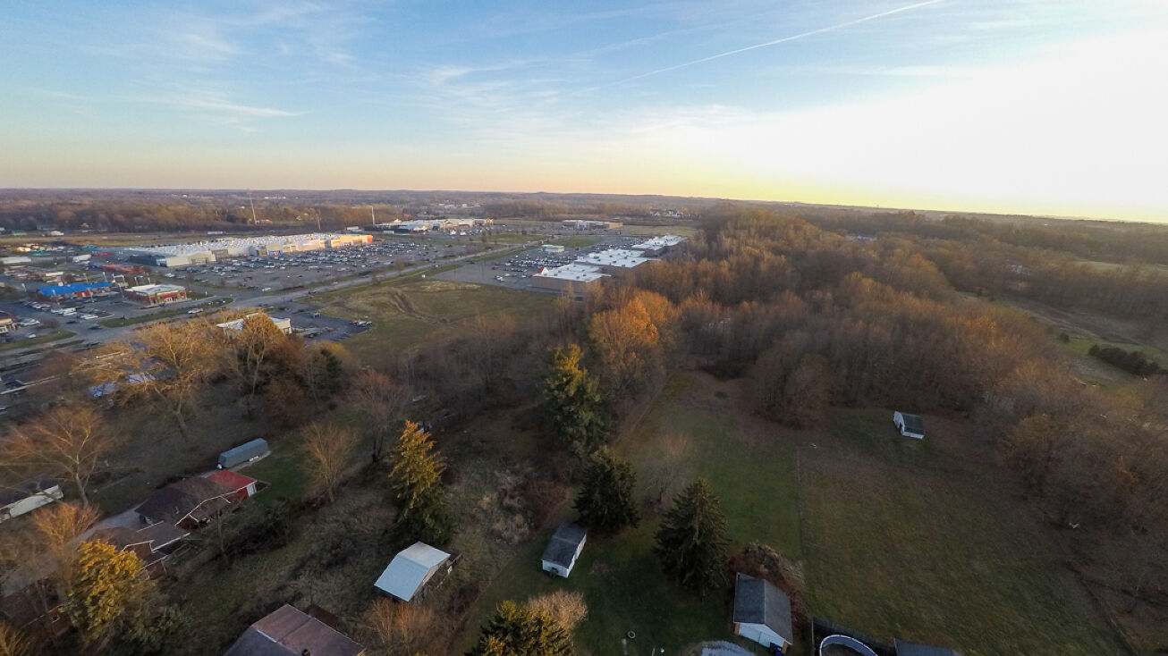 166 Tallmadge Rd, Kent, OH 44240