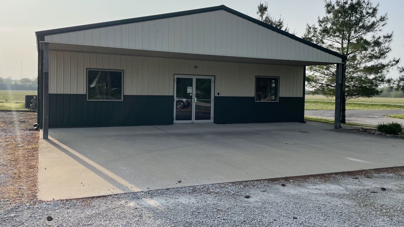 507 S City Line Rd, Newman, IL 61942 Mixed Use Property for Sale