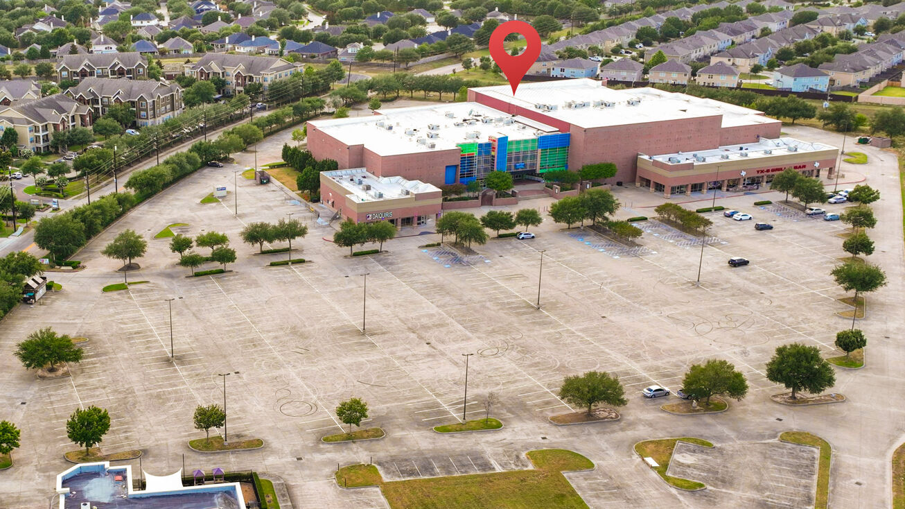 15900 Yorktown Crossing Pkwy, Houston, TX 77084