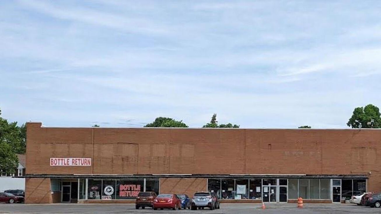 600 W Manlius St, Dewitt, NY 13057