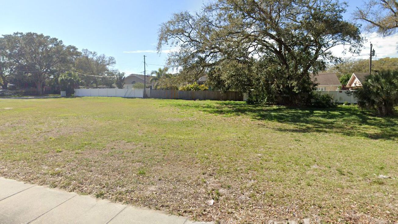 1080 Seminole Blvd, Largo, FL 33770