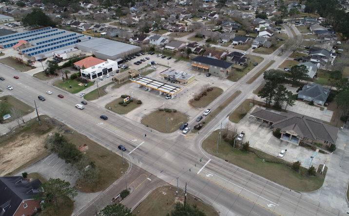 Pictures of Retail property located at 2301 Gause Blvd E, Slidell, LA 70461 for sales - image #1