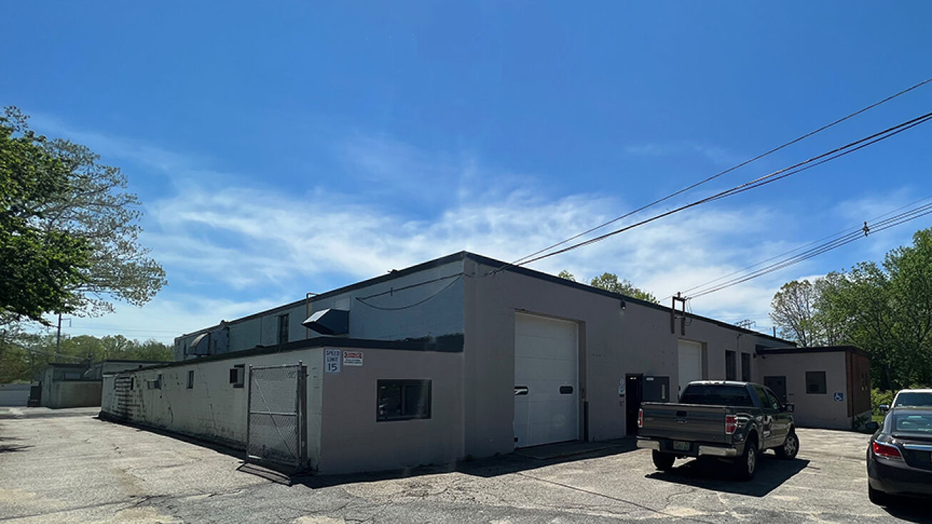 100 Riverlin St, Millbury, MA 01527