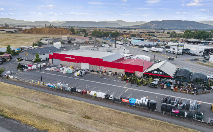 Pictures of Retail property located at 8205 Crater Lake Hwy, White City, OR 97503 for comps - image #1