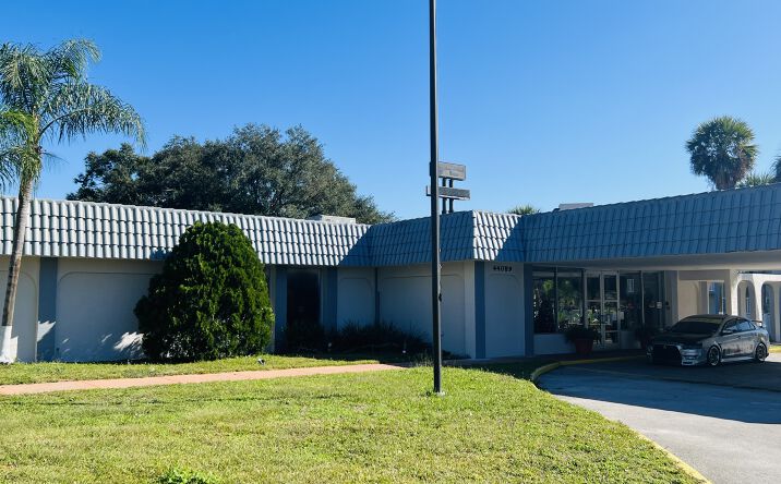Pictures of Hospitality property located at 44089 US Hwy 27, Davenport, FL 33897 for sales - image #1