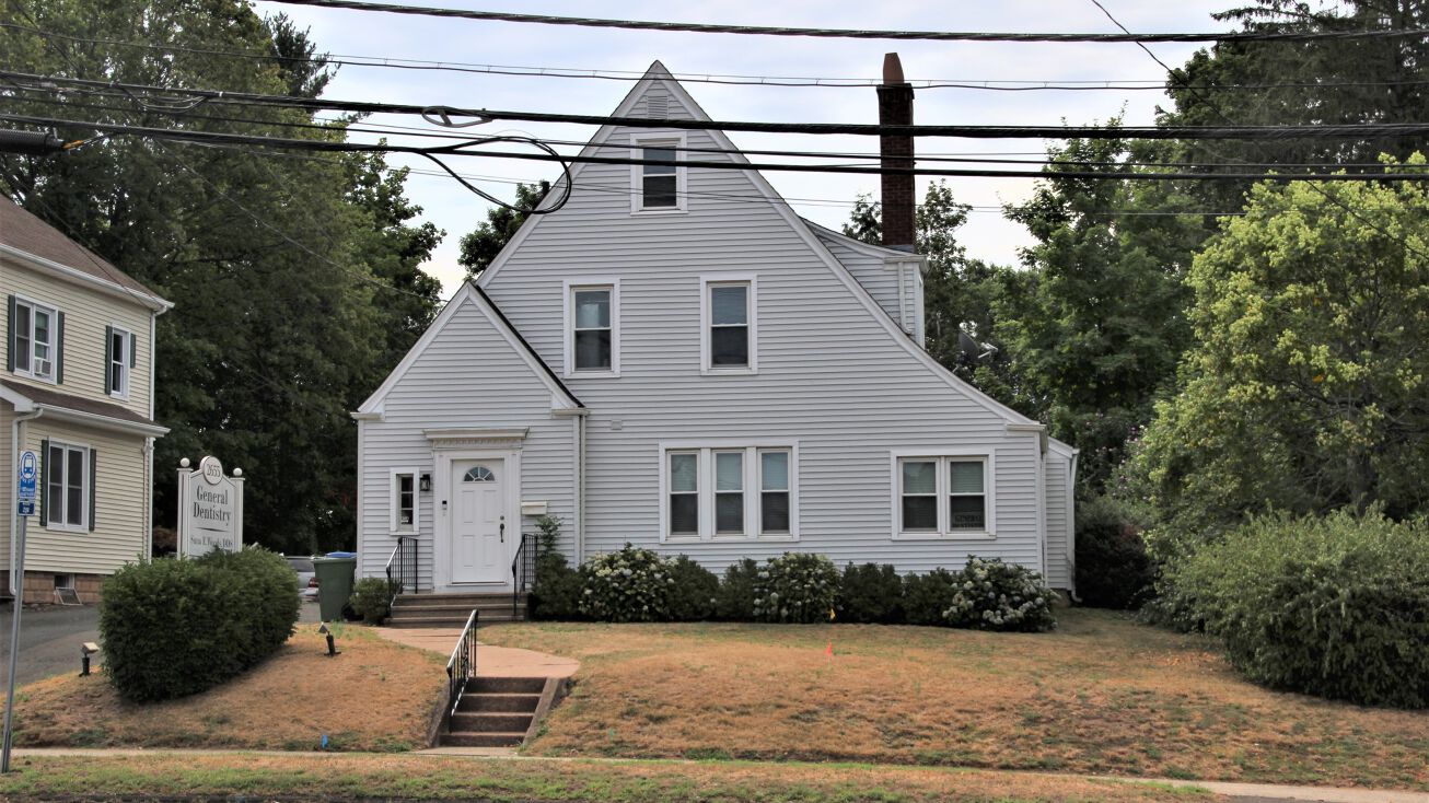 2655 Dixwell Ave, Hamden, CT 06518