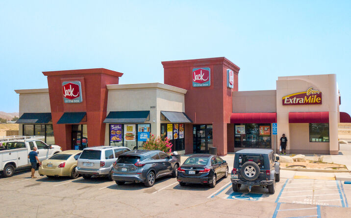 Pictures of Retail property located at 3033 25th St W, Rosamond, CA 93560 for comps - image #1