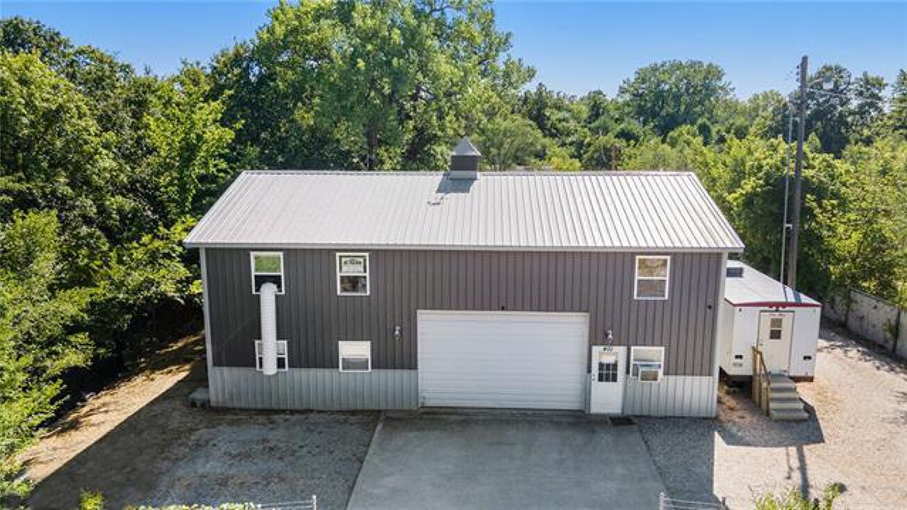 401 Cedar Street, Harrisonville, MO 64701