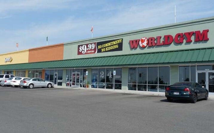Pictures of Retail property located at 939 South 25th East, Ammon, ID 83406 for comps - image #1