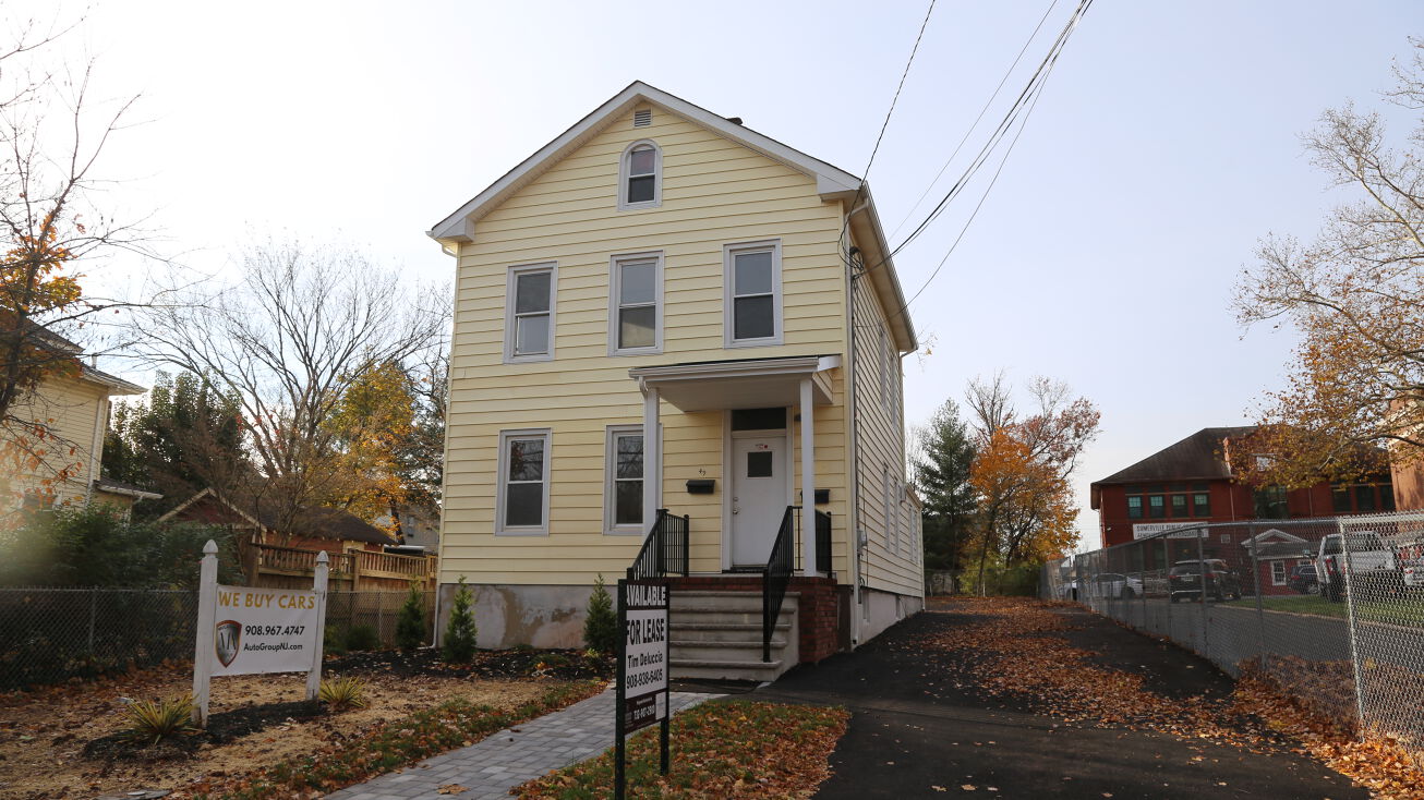 49 W Cliff St, Somerville, NJ 08876