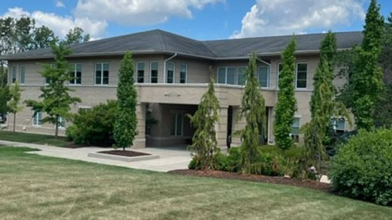 4111 Okemos Rd, Meridian charter Township, MI 48864 Office Property