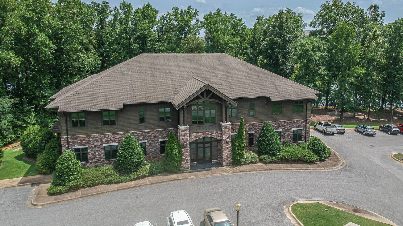 701 Rice Mine N Rd, Tuscaloosa, AL 35406